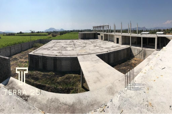 Foto de inmueble en fracción 1, Col. Burgos C.P. 62584, Temixco