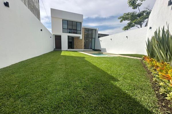 Foto de inmueble en Fraccionamiento Las Fincas, Jiutepec Morelos  , Col. Condominio Tepec C.P. 62565, Jiutepec