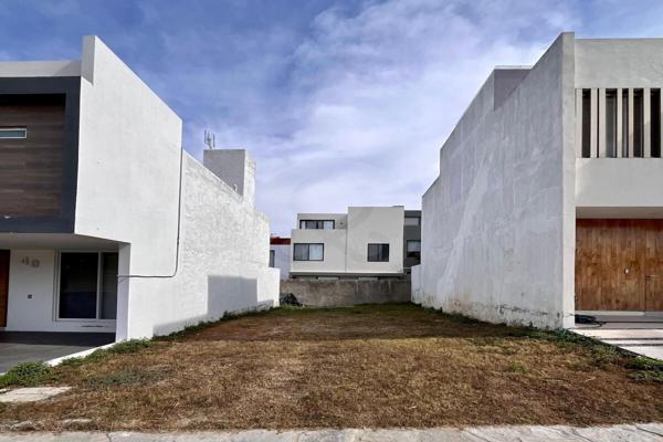Foto de inmueble en Fraccionamiento Valle Imperial, Col. Sendas Residencial C.P. 45134, Zapopan