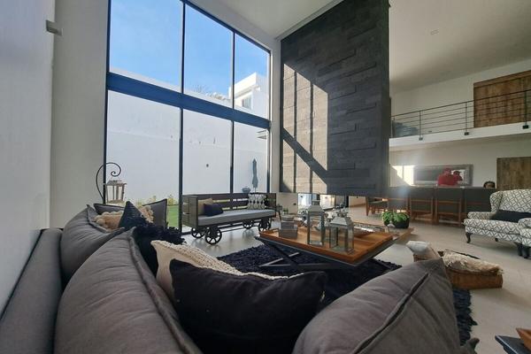 Foto de inmueble en Fracc. Vista Real, Col. Vista Real y Country Club C.P. 76905, Corregidora