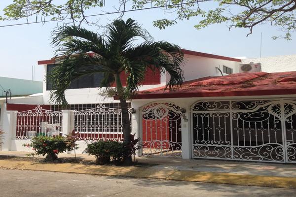 Foto de inmueble en  , Col. Framboyanes C.P. 86020, Centro