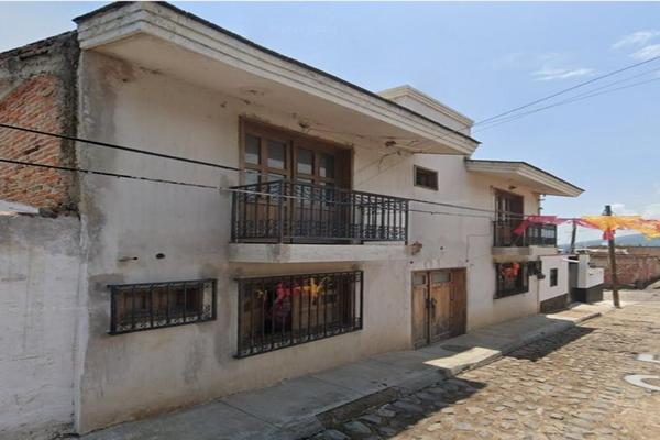 Foto de inmueble en Francisco I. Madero #145, Col. San Pedro Tesistán C.P. 45830, Jocotepec