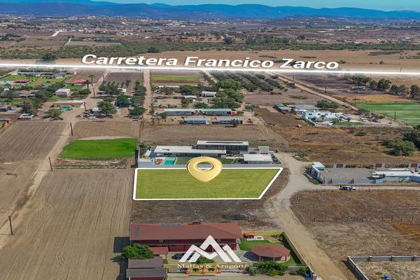 Foto de inmueble en , Col. Francisco Zarco (Valle de Guadalupe) C.P. 22750, Ensenada