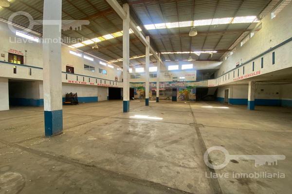 Foto de inmueble en  , Col. Frutos de La Revolución C.P. 96470, Coatzacoalcos