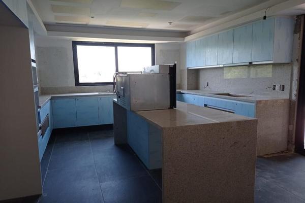 Foto de inmueble en FUENTE DE A., Col. Lomas de Tecamachalco C.P. 53950, Naucalpan de Juárez