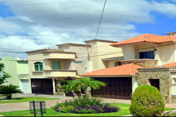 Foto de inmueble en fuente de atenea #324, Col. Los Mochis (Los Mochis) C.P. 81369, Ahome