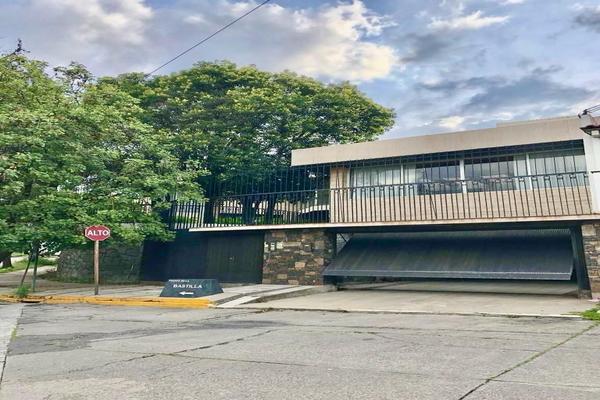 Foto de inmueble en Fuente de La Bastilla 1, Col. Lomas de Tecamachalco C.P. 53950, Naucalpan de Juárez