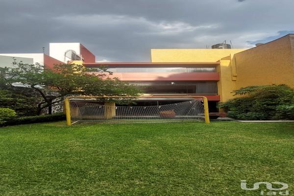 Foto de inmueble en fuente de la felicidad #124, Col. Fuentes del Pedregal C.P. 14140, Tlalpan