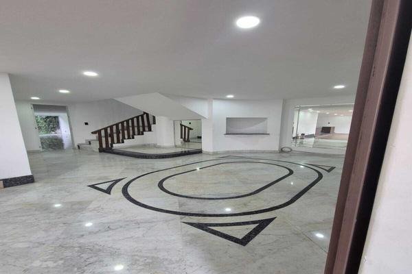 Foto de inmueble en Fuente de la Huerta, Col. Lomas de Tecamachalco C.P. 53950, Naucalpan de Juárez