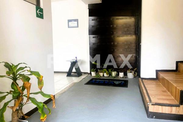 Foto de inmueble en Fuente de Pirámides, Col. Lomas de Tecamachalco C.P. 53950, Naucalpan de Juárez