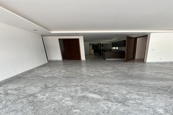 Foto de inmueble en Fuente de Pirámides, Col. Lomas de Tecamachalco C.P. 53950, Naucalpan de Juárez