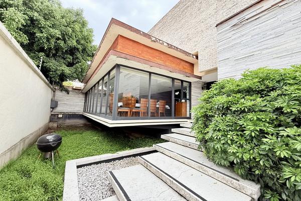 Foto de inmueble en Fuente de Tivoli, Col. Lomas de Tecamachalco C.P. 53950, Naucalpan de Juárez