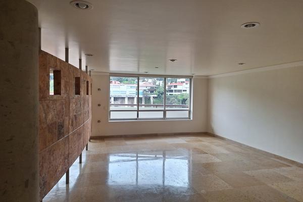 Foto de inmueble en Fuente del Pescador, Col. Lomas de Tecamachalco C.P. 53950, Naucalpan de Juárez