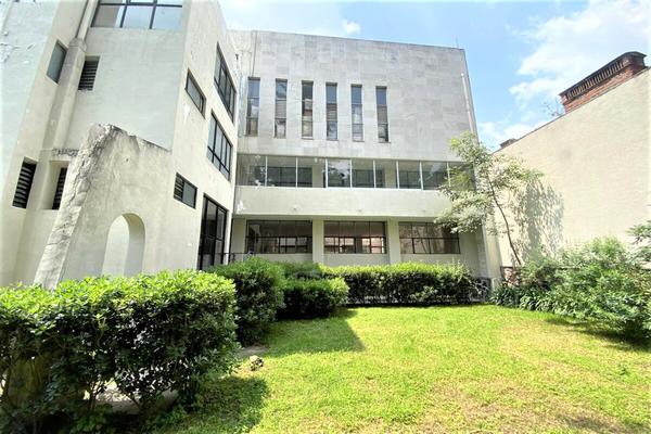 Foto de inmueble en Fuente del Pescador, Col. Lomas de Tecamachalco C.P. 53950, Naucalpan de Juárez