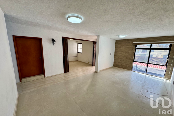 Foto de inmueble en Fuentes de Opalo #81, Col. Fuentes del Valle C.P. 54910, Tultitlán