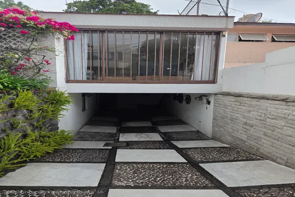 Foto de inmueble en Fuentes de Tirol #NA, Col. Lomas de Tecamachalco C.P. 53950, Naucalpan de Juárez