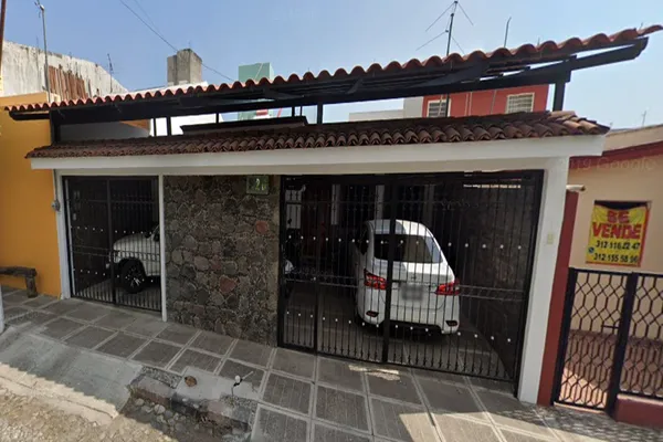 Foto de inmueble en GABRIELA MISTRAL #526, Col. Lomas de Circunvalación C.P. 28010, Colima