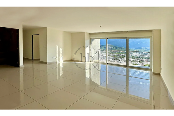 Foto de inmueble en Gaia, Col. Villas la Rioja C.P. 64984, Monterrey