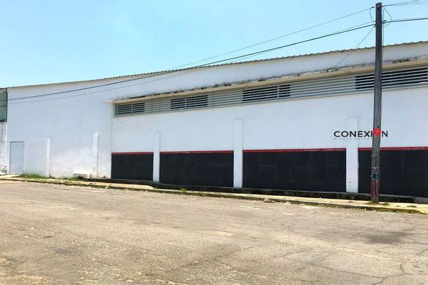 Foto de inmueble en  , Col. Ganadera C.P. 86992, Emiliano Zapata