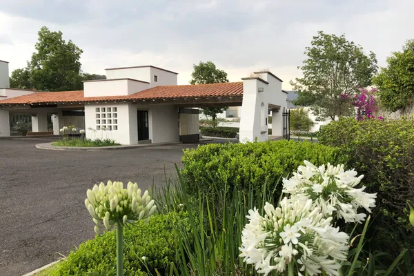 Foto de inmueble en Garabato #22, Col. Vista Real y Country Club C.P. 76905, Corregidora