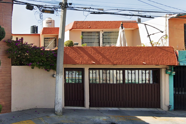 Foto de inmueble en Gardenias # 20Lt. 3Mz. 10, Col. Ecatepec Centro C.P. 55000, Ecatepec de Morelos