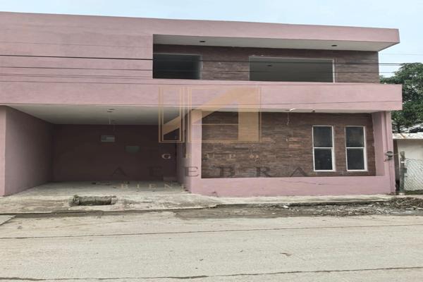 Foto de inmueble en Gaspar Barrientos #401, Candelario Garza, Ciudad Madero, Col. Candelario Garza C.P. 89500, Ciudad Madero