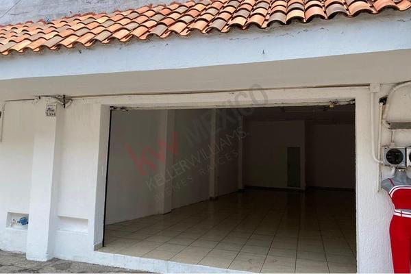 Foto de inmueble en Genaro Estrada #1900 BIS, Col. Centro C.P. 82000, Mazatlán