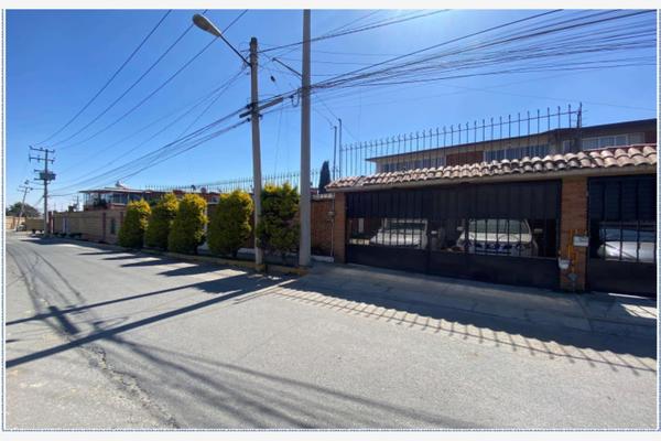 Foto de inmueble en General Antonio Albarran #608, Col. Capultitlán Centro C.P. 50260, Toluca