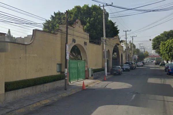 Foto de inmueble en Gral. Emiliano Zapata #13, Col. San Cristóbal Centro C.P. 55000, Ecatepec de Morelos