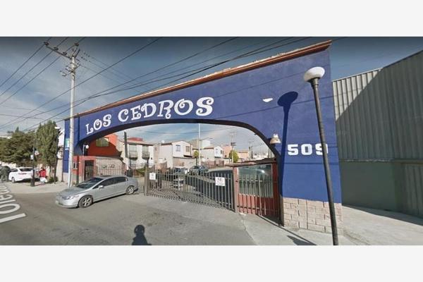 Foto de inmueble en GEO VILLAS LOS CEDROS, Col. San Mateo Otzacatipan C.P. 50220, Toluca