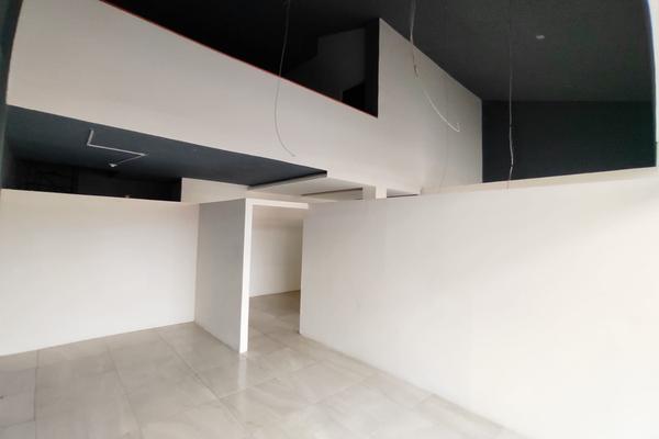 Foto de inmueble en  , Col. Gil y Sáenz (El Águila) C.P. 86080, Centro