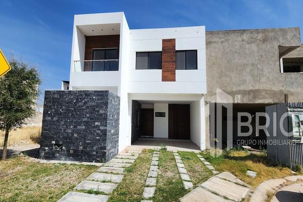 Foto de inmueble en Gilberto Rosas Simbek, Col. Cortijo Residencial C.P. 34215, Durango