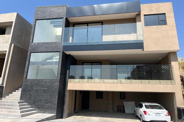 Foto de inmueble en Girasoles, Col. Bosque Real C.P. 52774, Huixquilucan