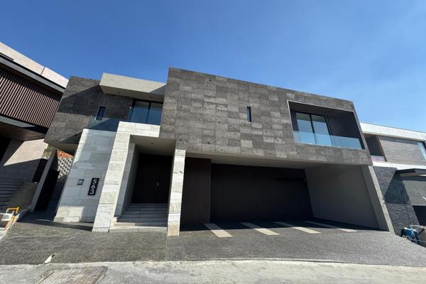 Foto de inmueble en Girasoles, Castaños del Vergel, Colonia Castaños del Vergel, 64985 Monterrey, N.L., Col. El Uro Oriente C.P. 64985, Monterrey