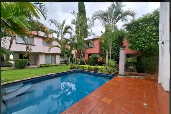 Foto de inmueble en Gobernador de jalisco #-, Col. Lomas del Mirador C.P. 62350, Cuernavaca