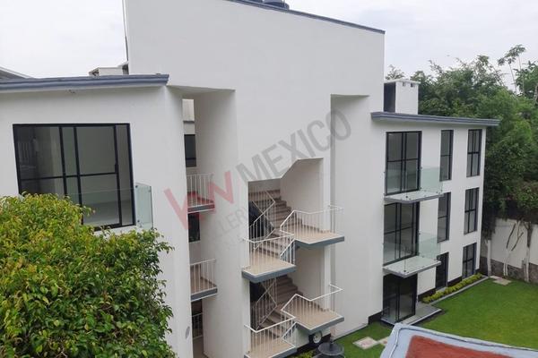 Foto de inmueble en Gobernador de Jalisco, Col. Lomas del Mirador C.P. 62350, Cuernavaca