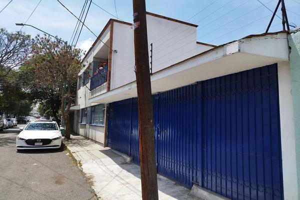Foto de inmueble en GONZALEZ Y PICHARDO, Col. La Merced  (Alameda) C.P. 50080, Toluca