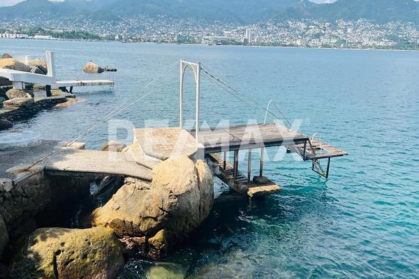 Foto de inmueble en Gran Vía Tropical, Col. Las Playas C.P. 39390, Acapulco de Juárez