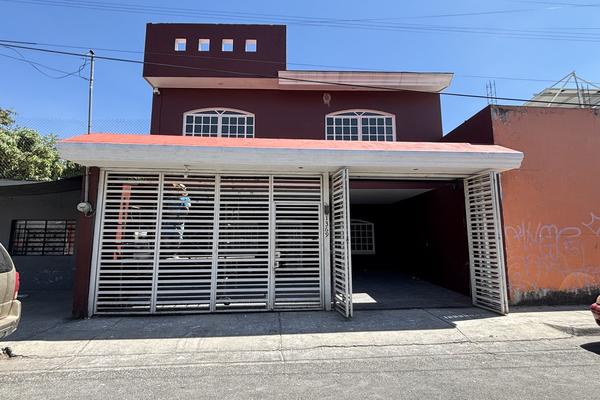 Foto de inmueble en Gregorio Almada, Col. Echeverría 1a. Sección C.P. 44970, Guadalajara
