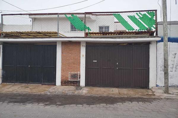 Foto de inmueble en Grieta, Col. Lomas de Satélite C.P. 76110, Querétaro