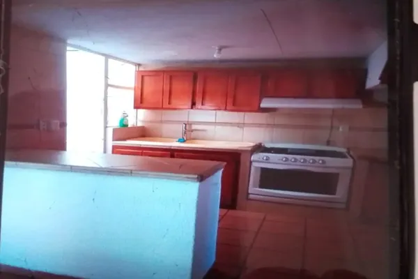 Foto de inmueble en GUADALUPE VICTORIA ESQUINA GUSTAVO BAZ #838, Col. Coaxustenco C.P. 52140, Metepec