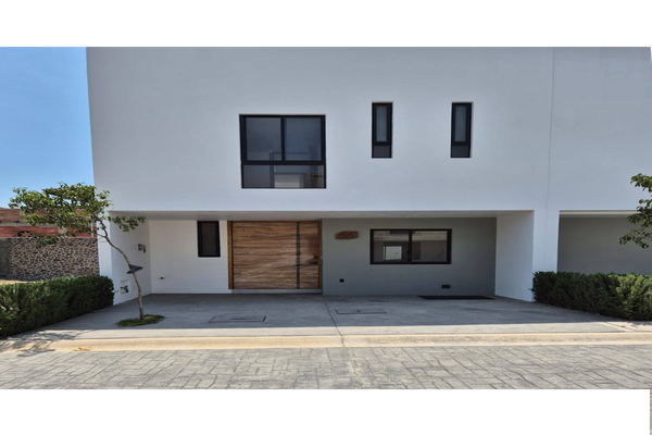 Foto de inmueble en H. Colegio Militar 4611Col La Granja45066 ZapopanJal., Col. El Fortín C.P. 45066, Zapopan