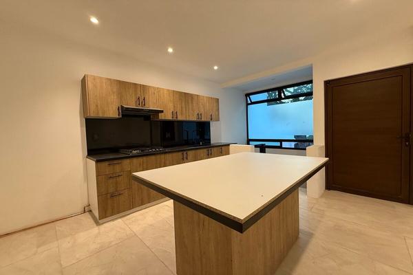 Foto de inmueble en H preciado, Col. San Antón C.P. 62020, Cuernavaca