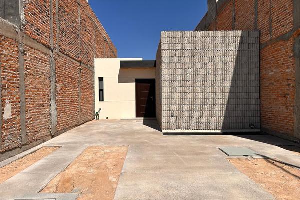 Foto de inmueble en  , Col. Hacienda de los Morales C.P. 78438, Soledad de Graciano Sánchez