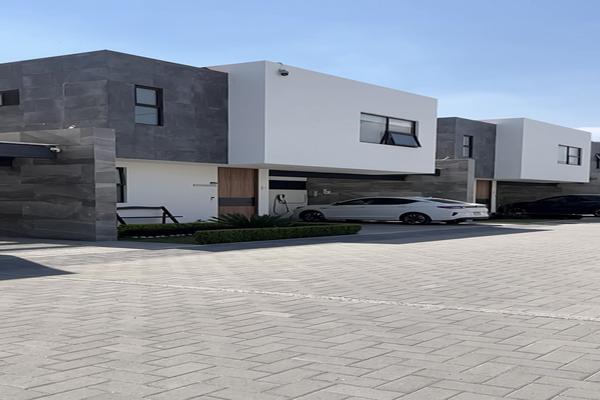 Foto de inmueble en Hda San Antonio, Col. San Gaspar Tlahuelilpan C.P. 52147, Metepec