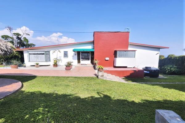 Foto de inmueble en  , Col. Hacienda Tetela C.P. 62160, Cuernavaca