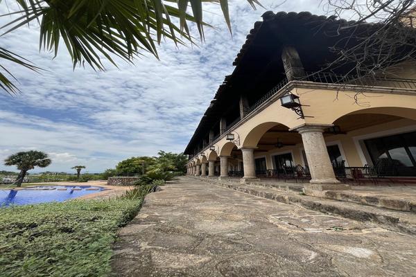 Foto de inmueble en  , Col. Haciendas de Huaxtla C.P. 45368, El Arenal