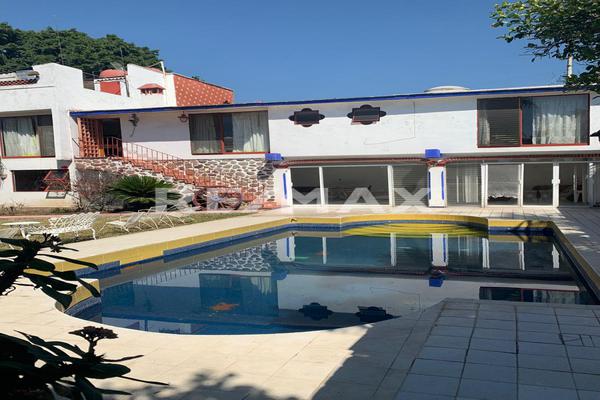 Foto de inmueble en Helechos, Cl. Jacarandas, Cuernavaca de Morelos, Col. Jacarandas C.P. 62420, Cuernavaca