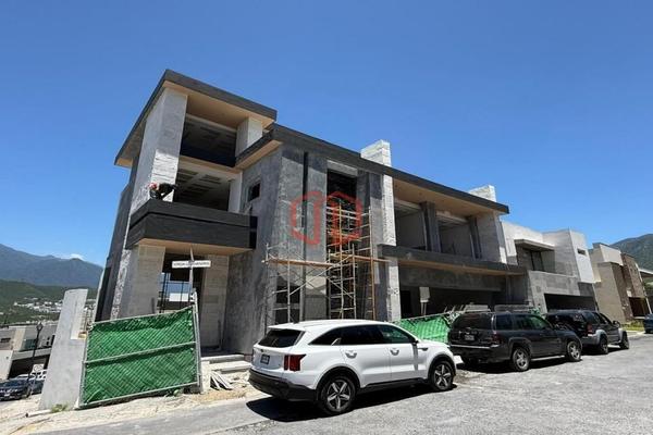 Foto de inmueble en Herradura, Col. Residencial y Club de Golf La Herradura Etapa A C.P. 64890, Monterrey