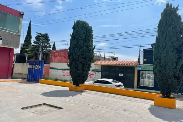 Foto de inmueble en Hidalgo #11, Col. San Lorenzo Tepaltitlán Centro C.P. 50010, Toluca